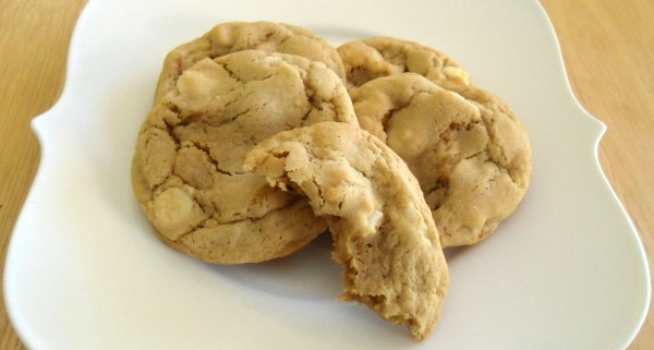 white choc mac nut cookies